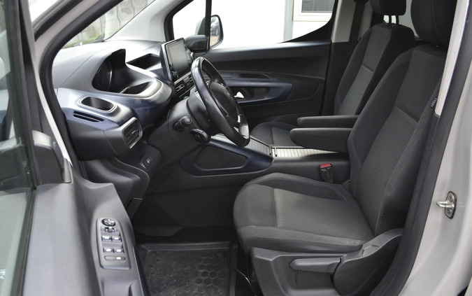 Peugeot Rifter cena 55555 przebieg: 148030, rok produkcji 2018 z Serock małe 562